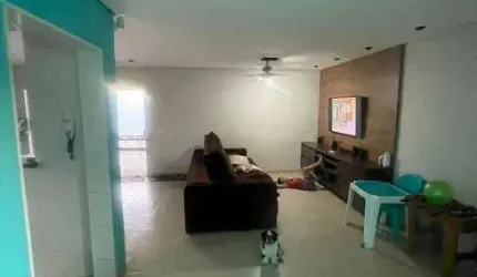 Casa para venda possui 180 metros quadrados com 3 quartos