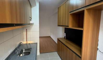 Alugo apartamento térreo com área privativa no Condomínio Viver Mais Park