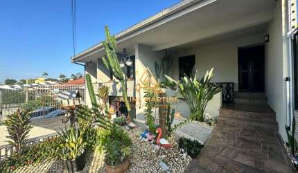 Casa à venda no bairro Capoeiras - Florianópolis/SC