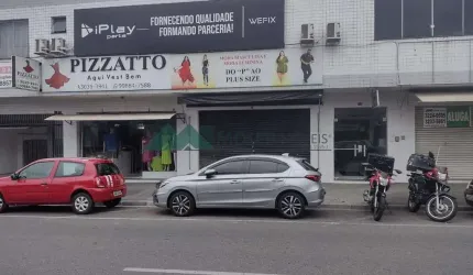 Loja com 3 quartos para alugar, 48.50 m2 por R$ 5500.00 - Centro - Sao Jose Dos Pinhais/PR