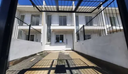 Sobrado Padrão 2 dormitórios com Pátio