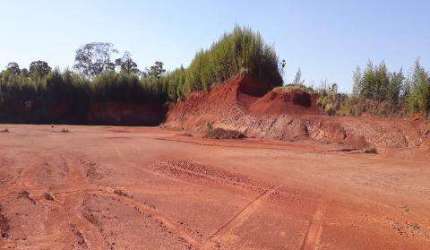 TERRENO A VENDA BAIRRO DO PORTÃO ARUJÁ com área de 50.944m². Terreno totalmente documentado. CONSULTE-NOS.