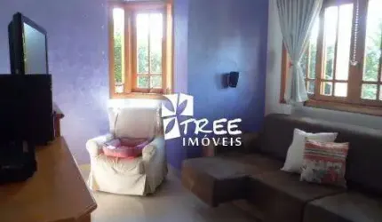 CASA A VENDA EM MOGI DAS CRUZES LOCALIZADO NO CONDOMÍNIO MONTEREY VILLE COM A/T: 600m² A/C: 390m² distribuídos em 3 suítes, sala de estar, sala de jan