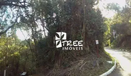VENDA DE TERRENO NO CONDOMÍNIO ARUJAZINHO II, EM ARUJÁ/SP, COM ÁREA TOTAL DE 1.420M² E TOPOGRAFIA EM ACLIVE E DECLIVE. CONSULTE-NOS.