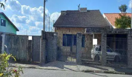 CASA E TERRENO A VENDA EM ARUJÁ/SP, JARDIM RINCÃO! Terreno A/T 430m² e casa A/C 240m² com aquecimento solar, lareira, terreno murado. CONSULTE-NOS.
