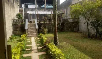 VENDA DE CASA EXCELENTE IMÓVEL NO BAIRRO JORDANOPOLIS/ ARUJÁ com: A/T 400m² e A/C 300m² distribuídos 3 dormitórios sendo 2 suítes...