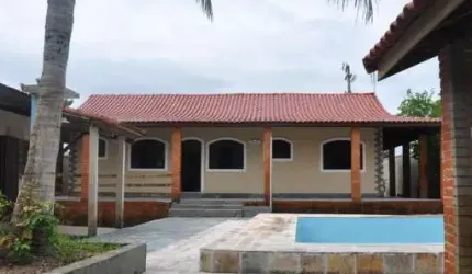 4 dormitórios (2 suítes) para venda no Bairro Acaraú em Cananéia/SP