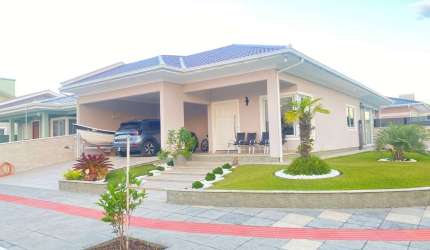 Casa em Praia de Fora  -  Palhoça