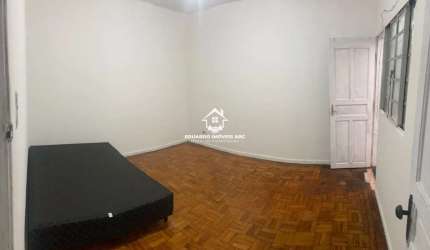 REF 9935- 2 Dormitórios. Sala. Ótima localização- São Bernardo do Campo