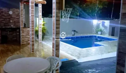 Casa (Casa Padrão) com piscina para Venda, 2 dorm(s), 4 vaga(s), 250 m²
