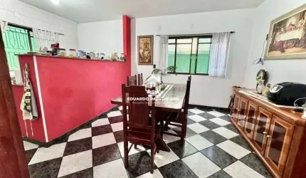 Casa (Casa Padrão) para Venda, 4 dorm(s), 1 suite(s), 4 vaga(s), 330 m²