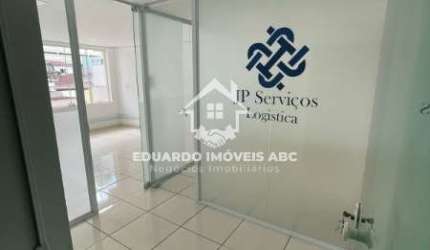 REF: 5674. Sala comercial. 2 baheiros. Ótima localização.