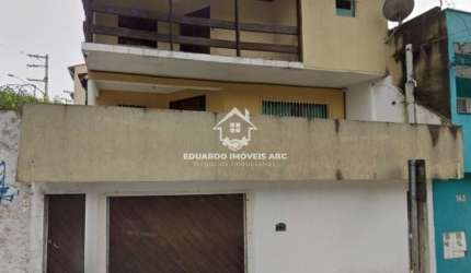 REF: 6801. Casa Assobradada no bairro Centro de Diadema, 5 vagas, 262 m. Ótima oportunidade!