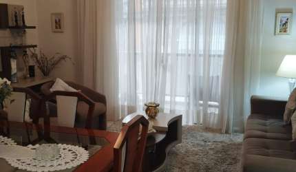 Ampla casa com 4 salas comerciais alugadas 10.000,00