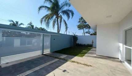 Casa 3 dorms  sendo 2 suítes, Piscina, Área Gourmet coberta - 100m da praia - Sta Júlia, Itanhaém-SP
