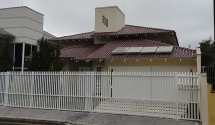 Casa com 5 quartos à venda na Rua Joaquim dos Santos, 40, Floresta, Joinville, 376 m2 por R$ 1.500.000