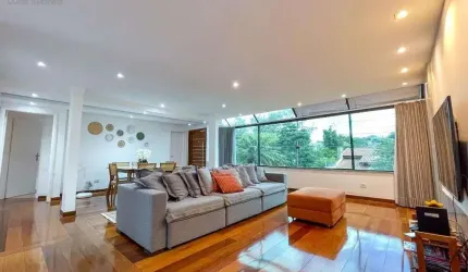 Casa à venda com 5 quartos, com 395.96 m² , Jardim Nápoles - Londrina