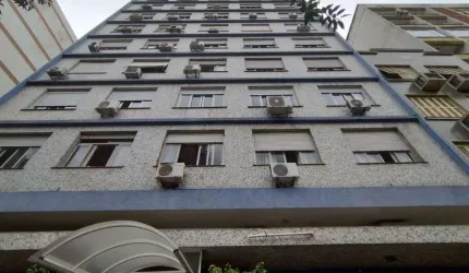 Apartamento com 2 quartos à venda na Rua Coronel Fernando Machado, 560, Centro Histórico, Porto Alegre por R$ 370.000