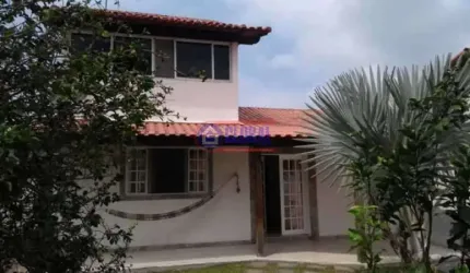 Casa em condomínio fechado com 2 quartos à venda na Rua Cinco, São José do Imbassaí, Maricá, 155 m2 por R$ 365.000