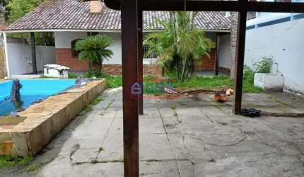 Casa com 2 quartos à venda na Rua Carmem Miranda, Itapeba, Maricá por R$ 450.000