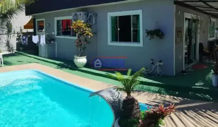 Casa com 2 quartos à venda na Rua Dez de Dezembro, Jacaroá, Maricá, 134 m2 por R$ 420.000