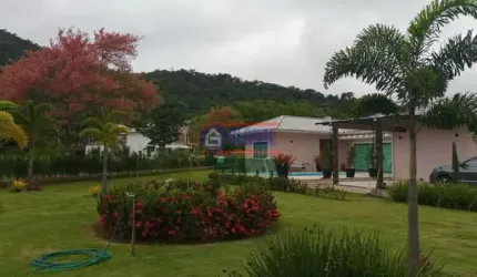 Casa em condomínio fechado com 3 quartos à venda na Estrada Vereador Oldemar Figueiredo, Ubatiba, Maricá, 250 m2 por R$ 1.290.000