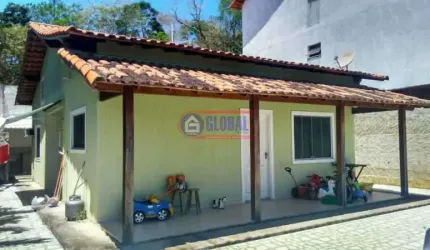 Casa em condomínio fechado com 3 quartos à venda na Avenida Roberto da Silveira, Flamengo, Maricá, 92 m2 por R$ 440.000