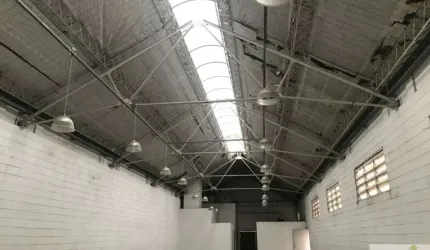 Santo Amaro Salão Comercial com 275m² + 45m² escritótrio a 100 metros do Metrô
