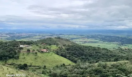 Lindo Sítio 25.825m² vista espetacular em Cacapava SP.
