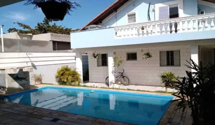 Casa com 6 quartos, Jardim Grandesp, Itanhaém - R$ 580 mil, Cod: 532