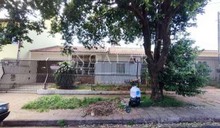 Casa para Venda em Maringá, Parque Residencial Cidade Nova, 3 dormitórios, 1 suíte, 2 banheiros, 3 vagas