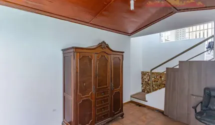 Venda | Casa 300m², 3 dormitórios, sala com varanda, copa e cozinha, edícula, churrasqueira e 3 vagas, Jardim Monjolo, são Paulo/SP.