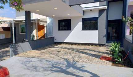 Casa com 3 dormitórios à venda, 124 m² por R$ 738.000,00 - Horto Florestal - Sorocaba/SP