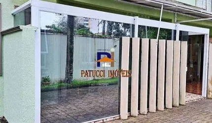Sobrado em Condomínio com Piscina, Próximo ao Mar!