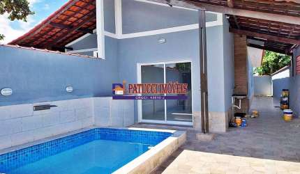 Casa com 03 Dormitórios e Piscina! Totalmente Revitalizada - Perto do Mar!