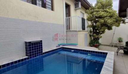BELA CASA COM PISCINA E EDÍCULA À VENDA NO JARDIM DO ESTÁDIO EM JUNDIAÍ/SP