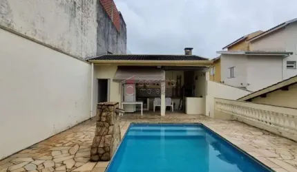 BELA CASA DE USO MISTO COM PISCINA À VENDA NO BAIIRO PARQUE DA REPRESA EM JUNDIAÍ/SP