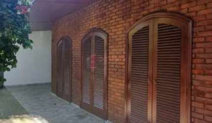 CASA TÉRREA COM EDÍCULA À VENDA NA VILA LACERDA EM JUNDIAÍ/SP (PRÓXIMA A AV. 9 DE JULHO)
