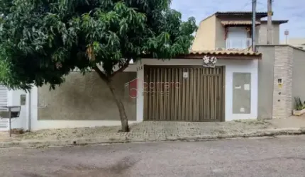 Casa estilo sobrado em excelente localização, no bairro Eloy Chaves, Jundiaí -SP
