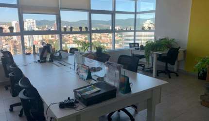 Comercial Sala em Condomínio em Jundiaí