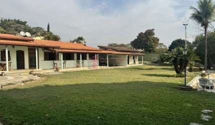 CHÁCARA À VENDA COM 5 QUARTOS - ESPLANADA DO CARMO - JARINU/SP