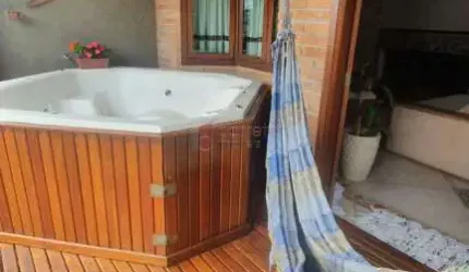 CASA ESTILO LOFT À VENDA NO JARDIM MESSINA EM JUNDIAÍ