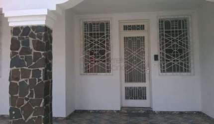 CASA SOBRADO DE 03 ANDARES PARA LOCAÇÃO COMERCIAL NO CENTRO DE JUNDIAÍ/SP