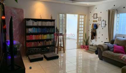 CASA SOBRADO À VENDA NO BAIRRO TULIPAS EM JUNDIAÍ/SP