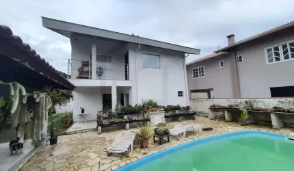 ESPETACULAR CASA MUITO BEM LOCALIZADA