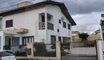 Casa à venda no bairro Souza Cruz - Brusque/SC