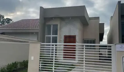 CASA BAIXA DE 3 DORMITÓRIOS SENDO 1 SUÍTE