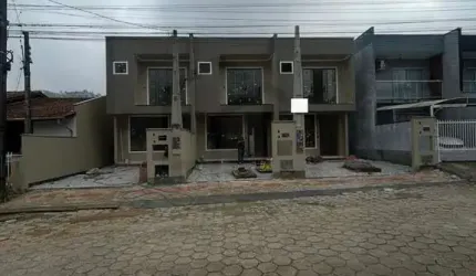LINDA CASA DE 2 SUÍTES