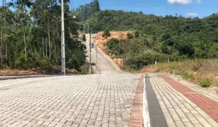 TERRENO DE 427,24m² PLANO EM LOTEAMENTO