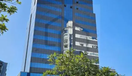 SALA COMERCIAL NO EDIFICIO MAJESTIC EXECUTIVE CENTER